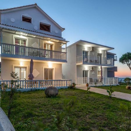 Villa Antonis Deluxe Apartments Амуді Екстер'єр фото