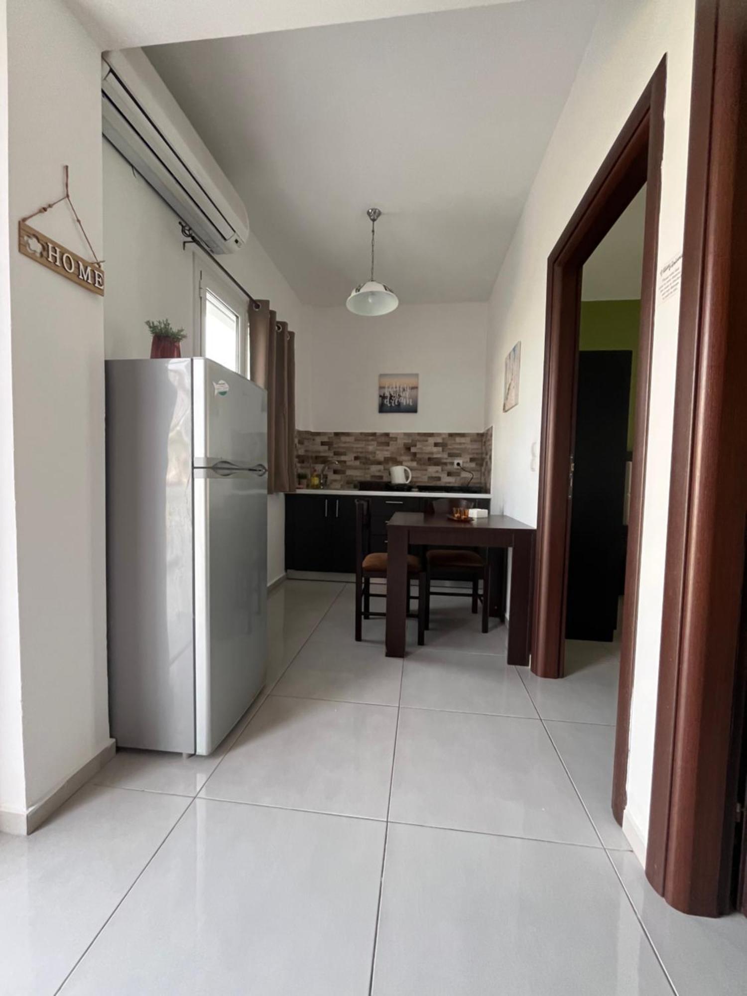 Villa Antonis Deluxe Apartments Амуді Екстер'єр фото