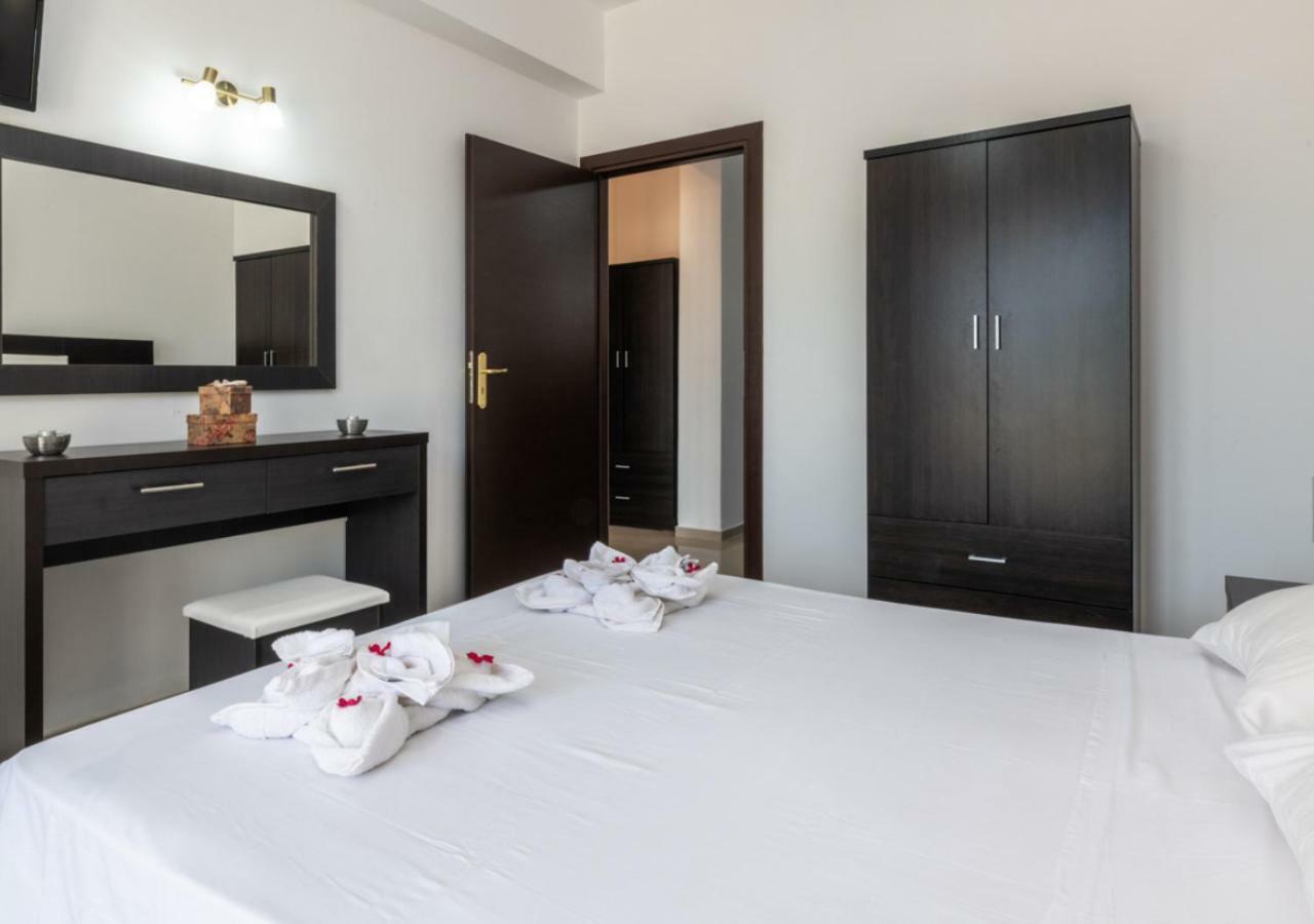 Villa Antonis Deluxe Apartments Амуді Екстер'єр фото