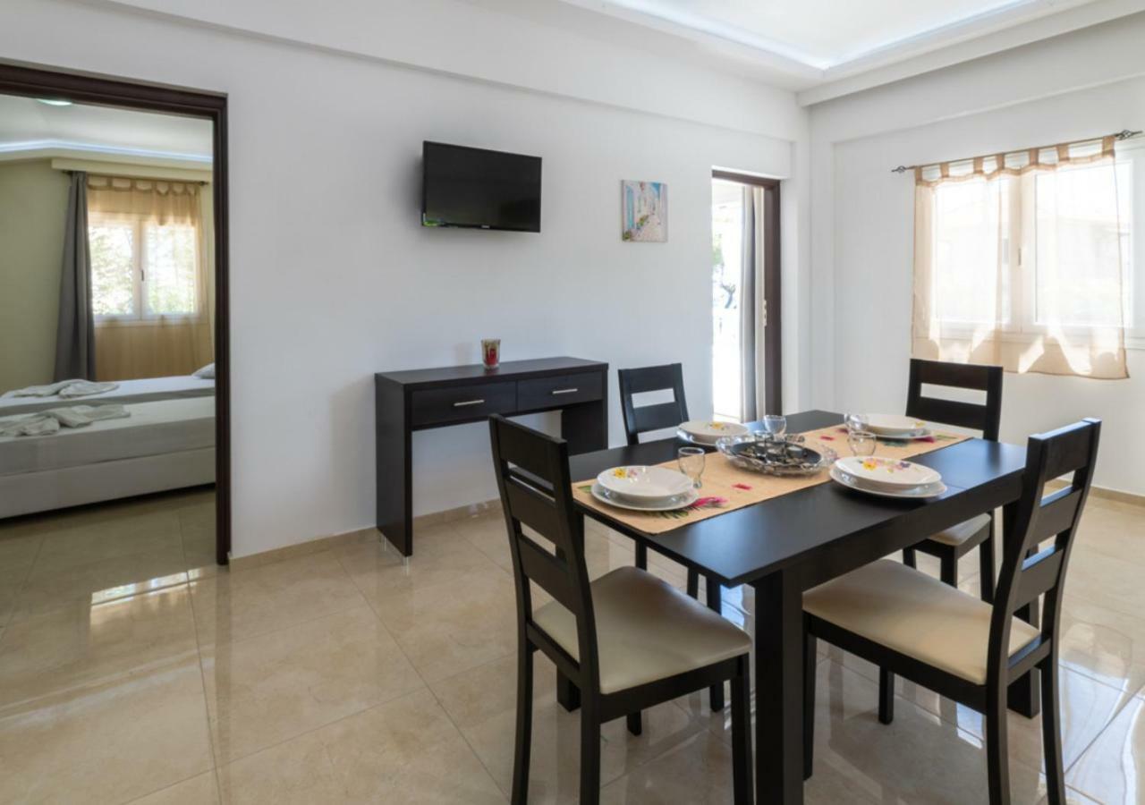 Villa Antonis Deluxe Apartments Амуді Екстер'єр фото