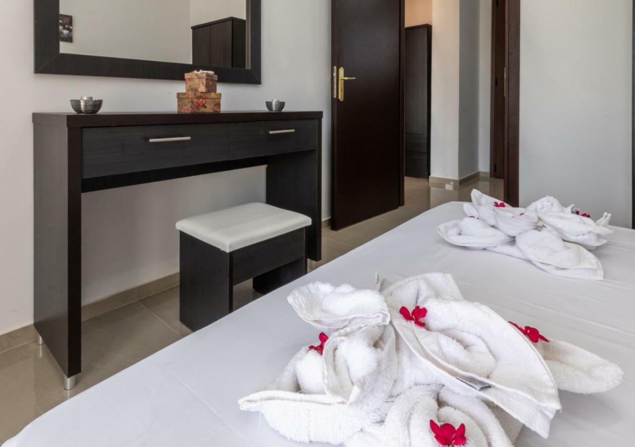 Villa Antonis Deluxe Apartments Амуді Екстер'єр фото