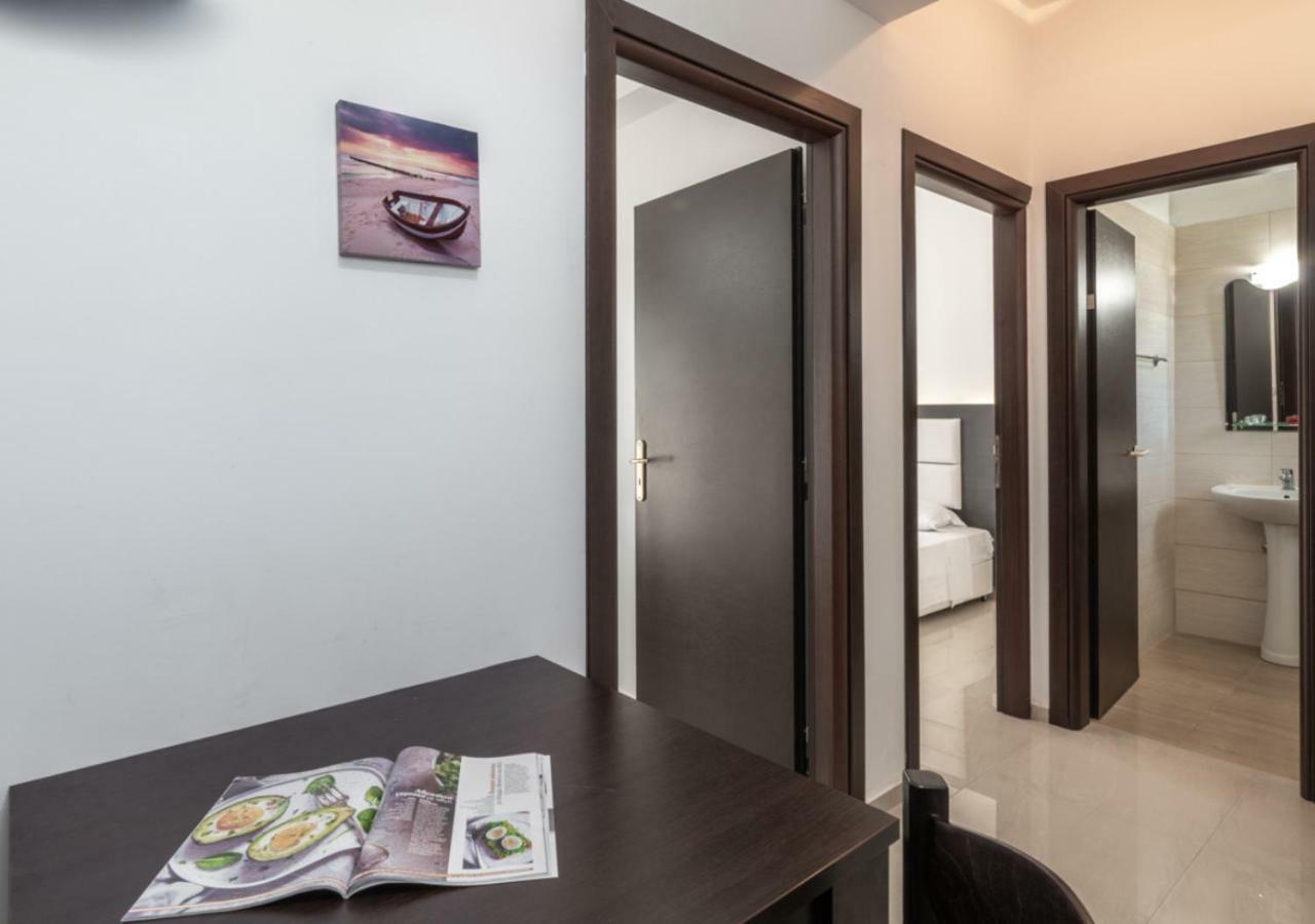 Villa Antonis Deluxe Apartments Амуді Екстер'єр фото
