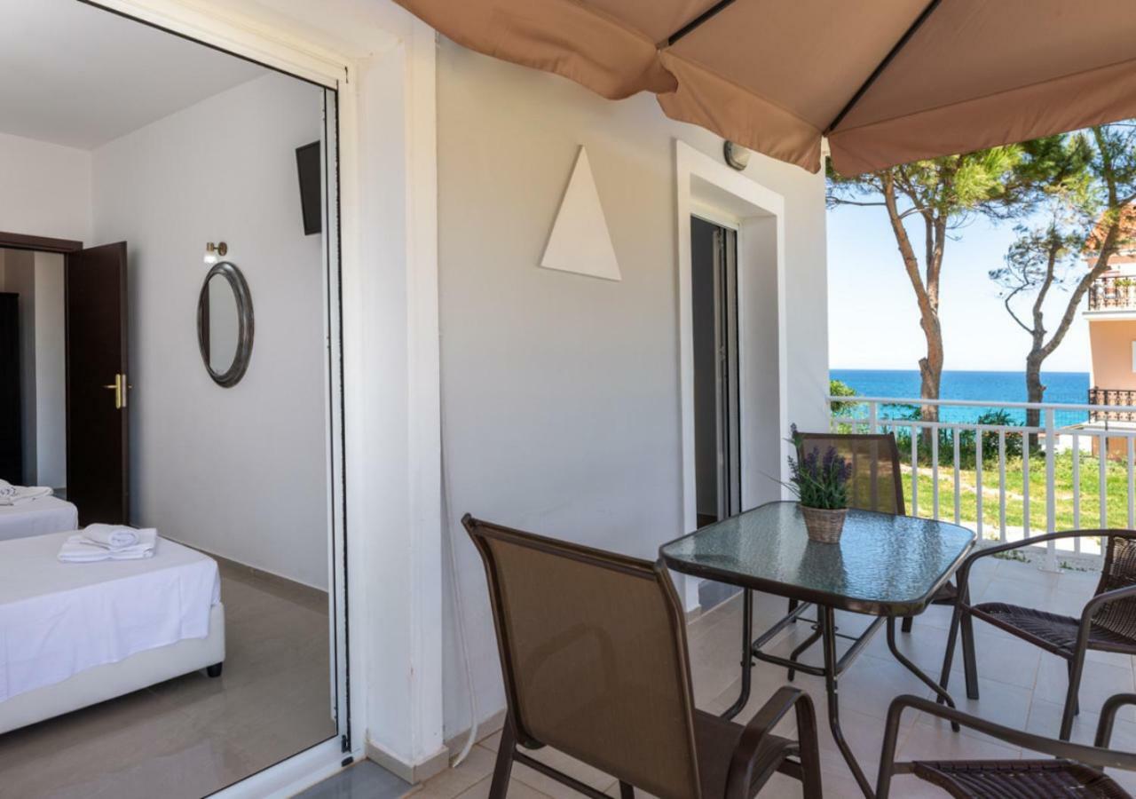 Villa Antonis Deluxe Apartments Амуді Екстер'єр фото